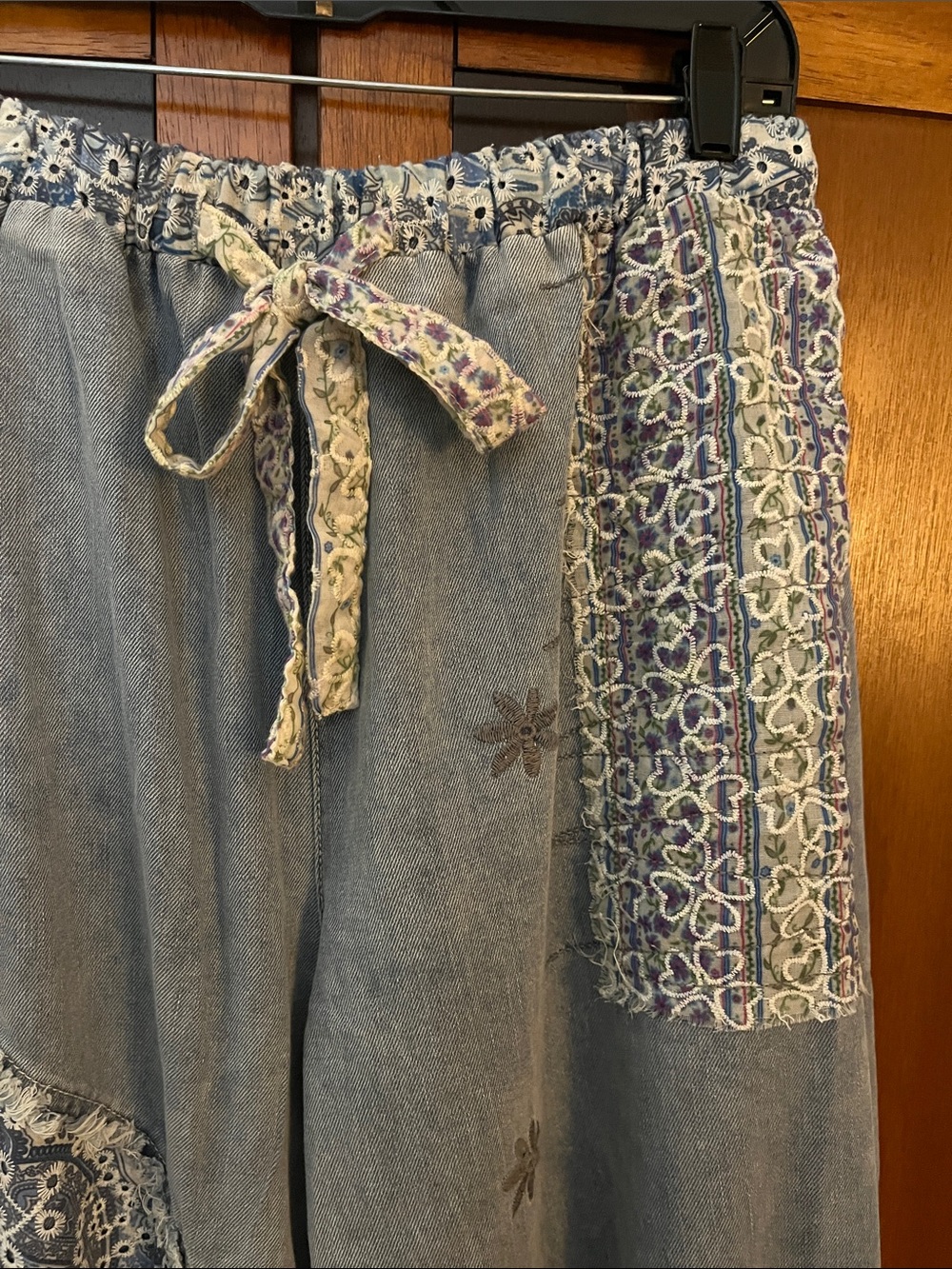 NWOT POL Denim Floral & Lace Patchwork Harem Pants w/Elastic Drawstring Waist - Picture 2 of 11
